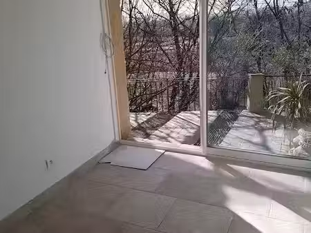 location meublée appartement 40 m² à pertuis (84120)  660 €