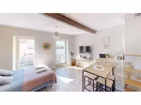 immeuble 6 pièces 160 m²