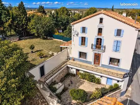 maison 6 pièces 240 m²