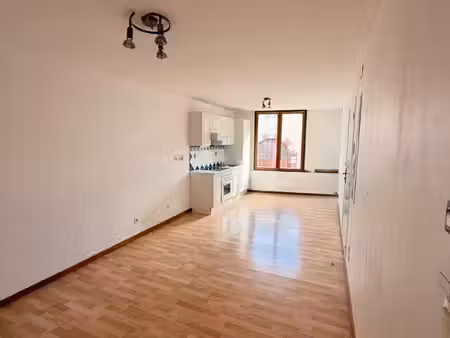 à louer – appartement t3 de 70 m² avec terrasse et garage à sallèles-d’aude