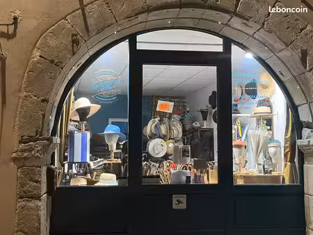 boutique 15m² – collée au futur office de tourisme