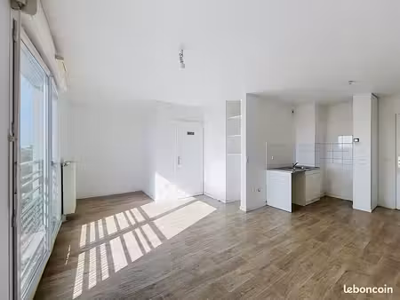 à vendre – appartement f2 de 42 m² avec parking | aulnay-sous-bois