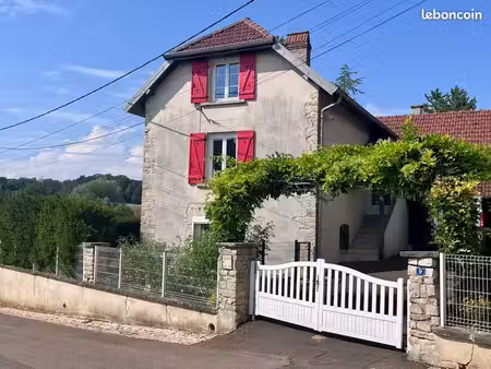 maison 185m2  terrain 4054m2  belle vue dégagée