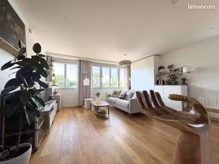 studio 1 pièce 32 m²