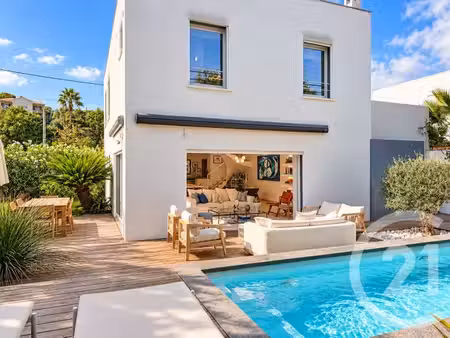 maison à vendre - 5 pièces - 140 m2 - antibes - 06 - provence-alpes-cote-d-azur