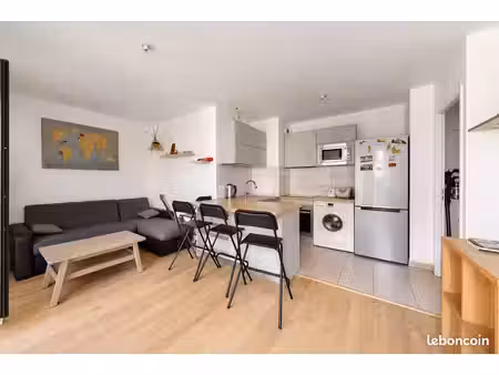 2 pièces lumineux – plein sud – balcon 7 m² – parking – résidence récente