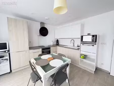 bas de villa meublé année avec parking privé