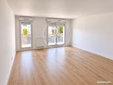 romainville - studio de 35 m² avec grande terrasse - vendu loué