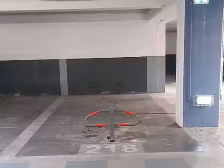 place de parking sous-terrain