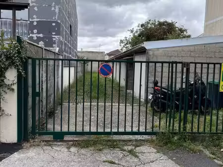 box/espace de stockage sécurisé de 12m² à stains