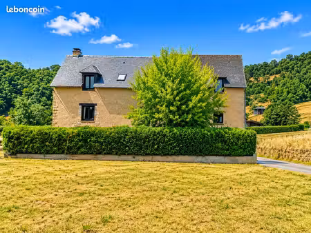 maison 9 pièces 238m2
