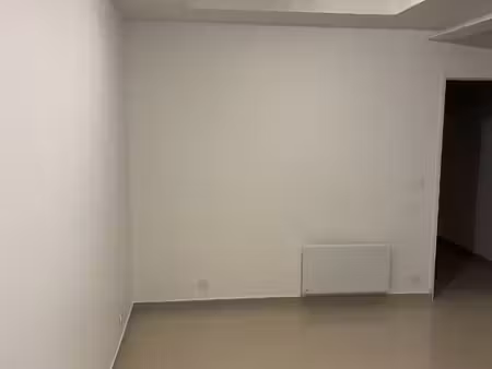appartement 2 pièces rer à cité descartes