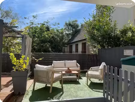superbe t3 meublé – terrasse 28 m² – parking – métro 11 –
