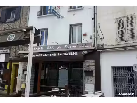 local commercial plein centre-ville à louer