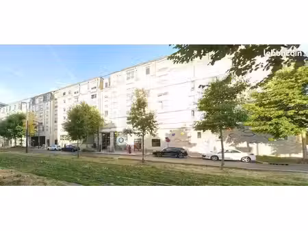 parking/box 13 m² vitry-sur-seine