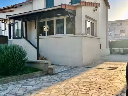maison avec jardin et dépendance