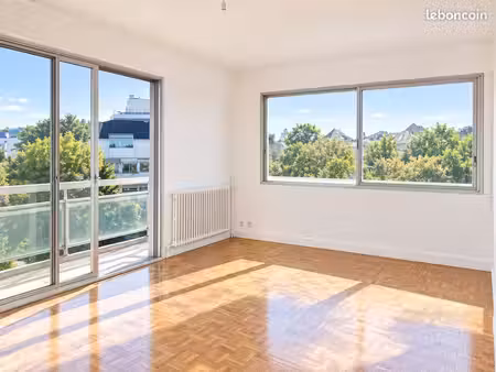 studio 1 pièce 28 m²