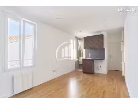 studio 1 pièce 20 m²