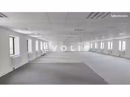 bureaux 370 m²