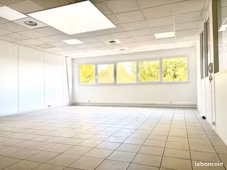 a louer bureaux 178m² - rer val de fontenay