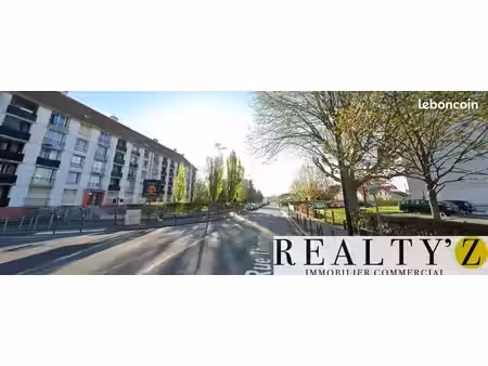 local commercial 308 m²