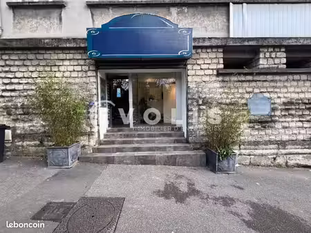 bureaux 216 m²