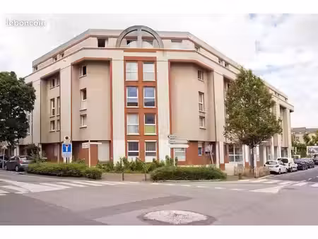 studio cergy 28m2