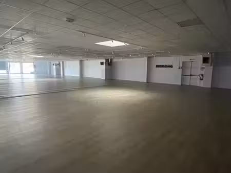 vente commerce reims 51100 950m²
