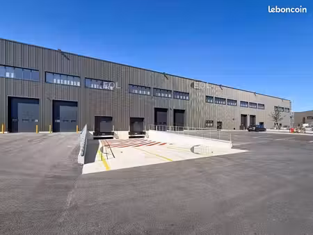local d'activité 2 502 m²