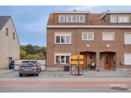 halfopen bebouwing op perceel van 11a95