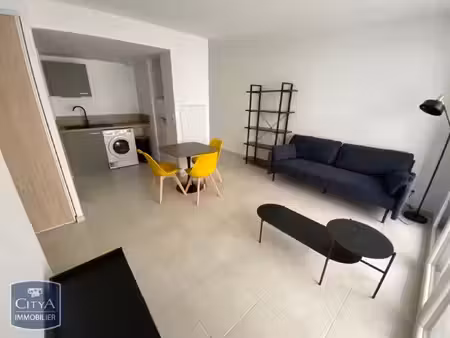 appartement à louer 2 pièces 42.97 m² - toulon (83) - 830€