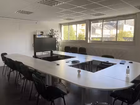 achat local professionnel 1 900m² tours 37000