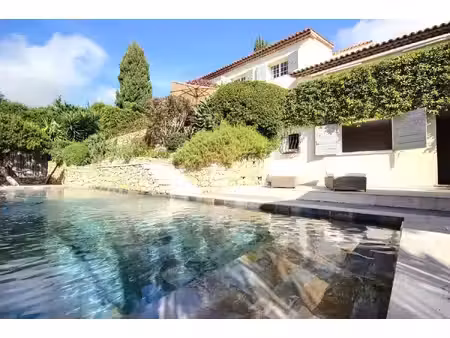 mougins – villa avec vue mer panoramique  piscine et couchers de soleil sur l'estérel