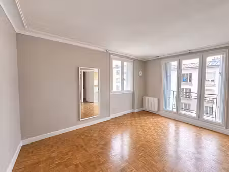 location appartement 1 pièce 33m²