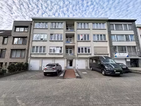 appartement te koop in laken met 1 slaapkamer