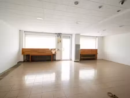 location locaux professionnels 3 pièces 78 m² à darney (88260)  500 €