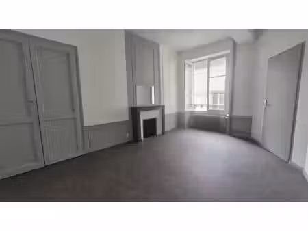 location locaux professionnels 0 pièces 25 m² à provins (77160)  500 €
