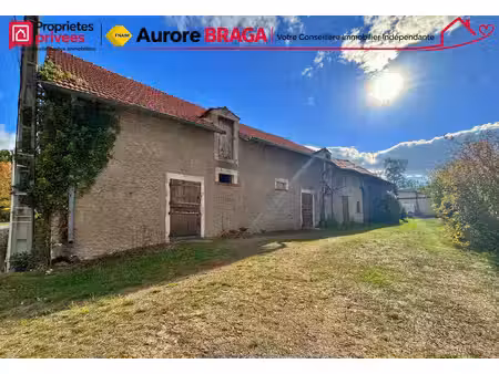vignoux-sur-barangeon (18500) ancien bâtiment agricole d'environ 230 m² sur un terrain de 