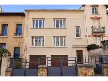 nancy – immeuble / maison des années 1950 – trois appartements – jardin – deux garages