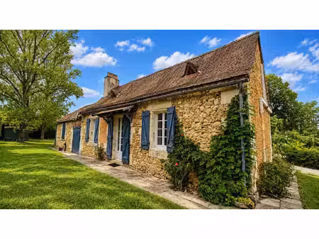 maison en pierre avec piscine et studio indépendant sur 4 200 m