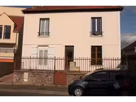location appartement 2 pièces 31m² fontenay tresigny 77610