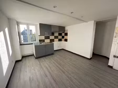 location appartement 2 pièces 27m²
