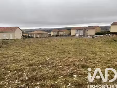 terrain à la cavalerie (12230)