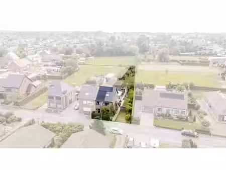 maison rénovée avec 3 chambres et annexe polyvalente