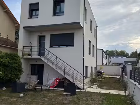 maison récente (avec f2 indépendant) - zone pavillonnaire