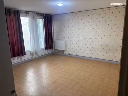 appartement lumineux et bien placé de32m