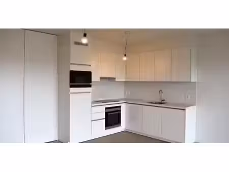 appartement à louer à hasselt pour € 950 avec 1 chambre à coucher