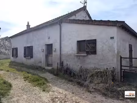 maison d'habitation au cœur d'un petit hameau !