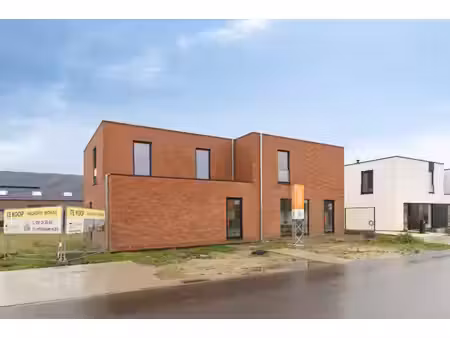 huis te koop in roeselare met 3 slaapkamers