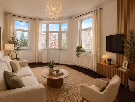 appartement 2 chambres ou 1 chambre + bureau – balcon